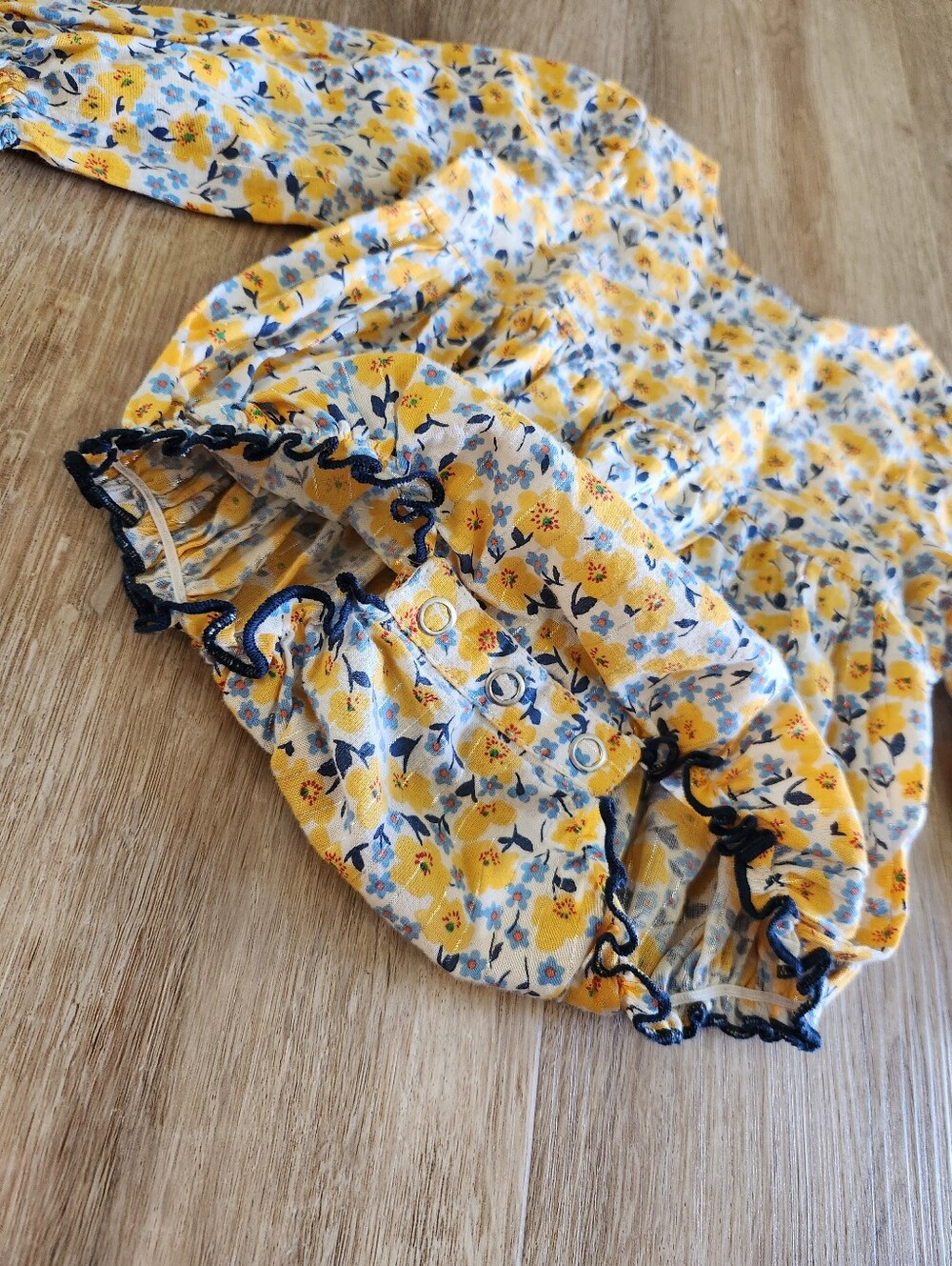 Pink Chicken Girls Yellow & Blue Floral Print Amma Bubble Onsie Size 3/6 Months - Picture 4 of 6